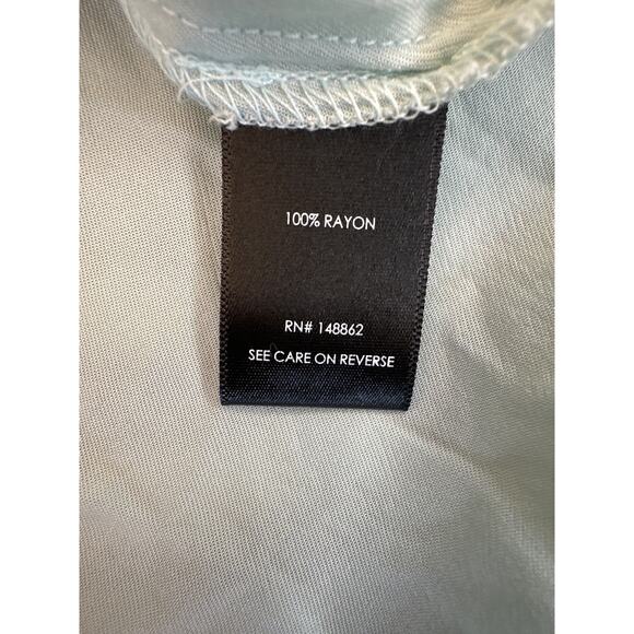 Torrid Women’s Plus Size 4 Sleeveless Blouse Top Pale Green  Soft Lightweight‎ - Picture 5 of 8